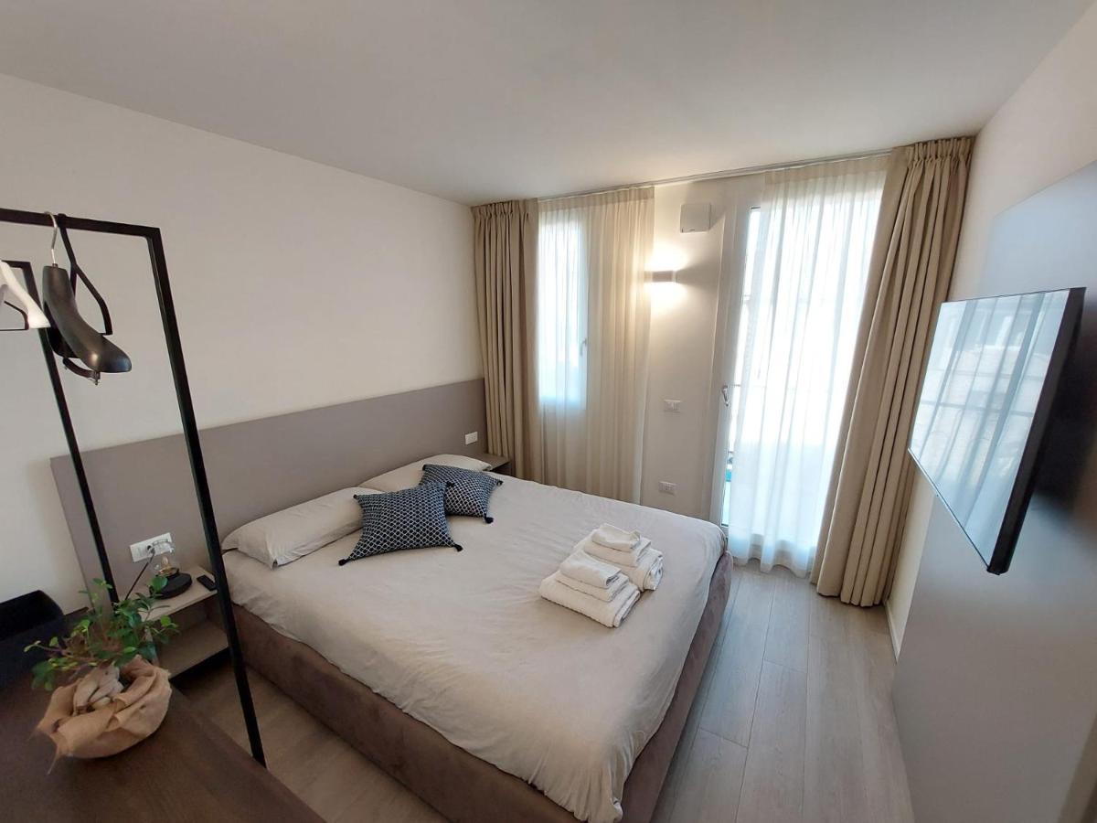 Ferienwohnung Residenza Subitosanto "Gigliola" 9A - Bilocale Con Terrazzo Esclusivo Cupola Basilica Di Sant'Antonio- Padua Exterior foto